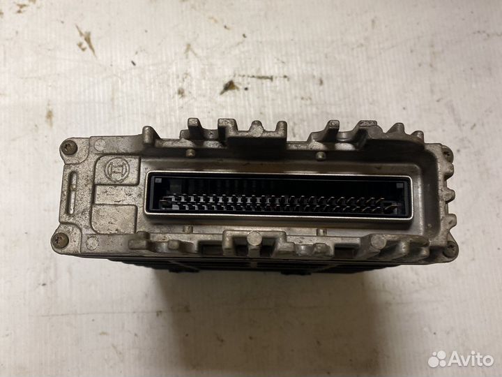 Эбу мозги Volkswagen Passat b3 1.8