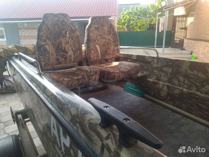 Моторная лодка тримаран касатка с мотором ямаха 30