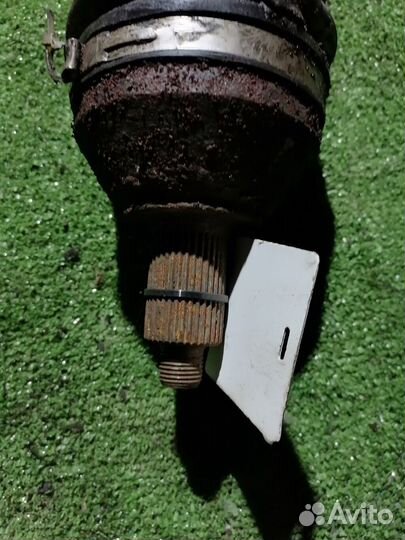 Привод левый передний Volkswagen Polo