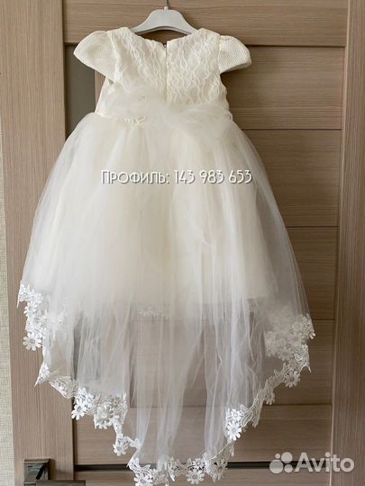 Нарядное белое платье для девочки 92 см