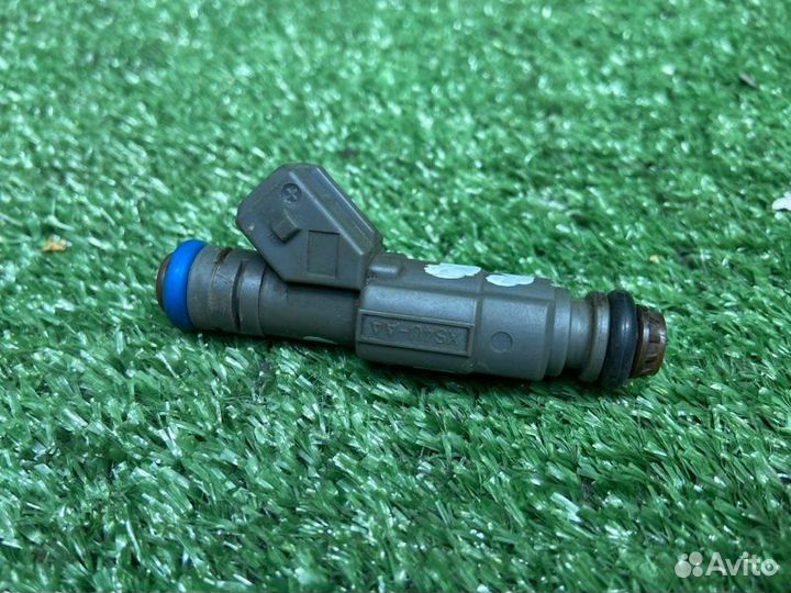 Форсунка топливная 2.0 Ford Focus 1