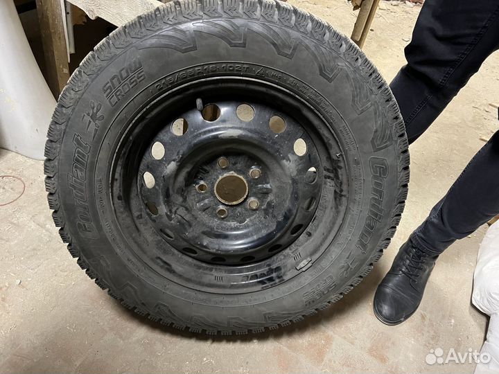 Колеса зимние (шипы) с дисками 215/65 r16