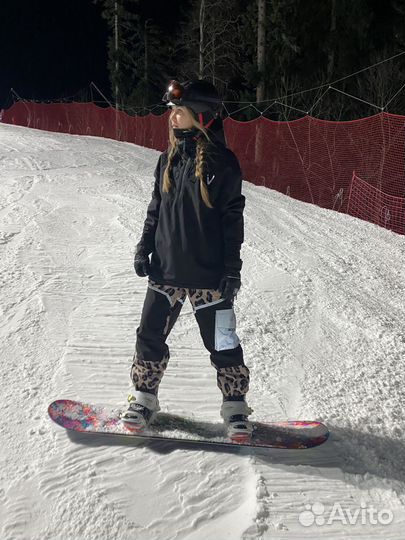 Анорак горнолыжный сноубордический