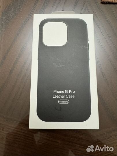 Чехол на iPhone 15 pro кожаный