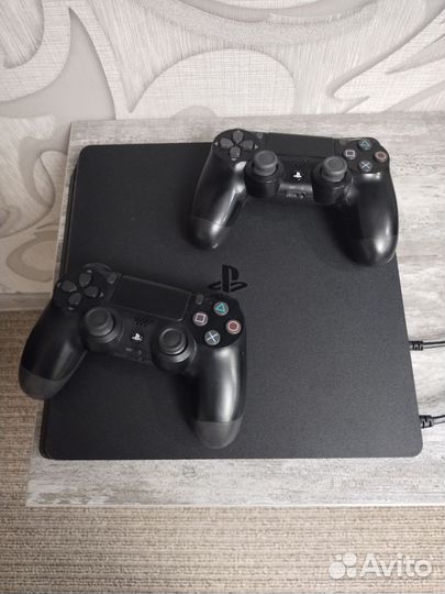 Sony PS4 Slim 1000 GB