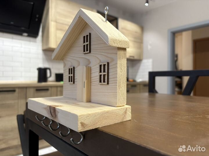 Ключница настенная из дерева