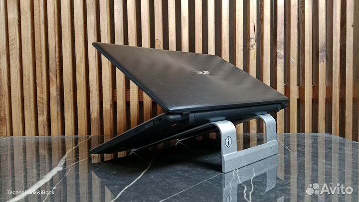 Игровой ноутбук Asus X550c на SSD