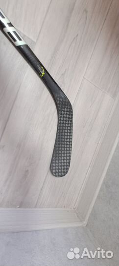 Клюшка хоккейная правый хват Bauer vapor 2x