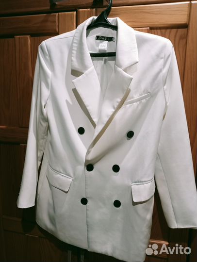 Пиджак белый женский