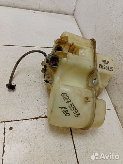 Бачок омывателя Вольво