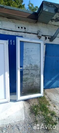 Двери стеклянные новые