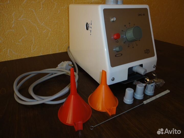 Стоматологич. смесительно-дозировоч. прибор DMG410