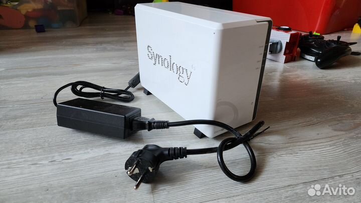 Сетевое хранилище NAS Synology DS216SE