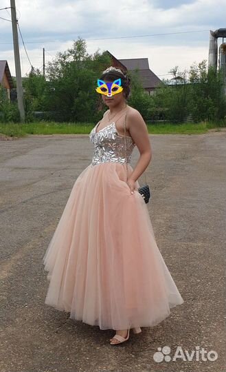 Вечернее платье
