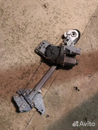 Стеклоподъемник задний левый Пежо 307