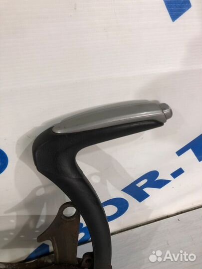 Ручник honda civic 8 4D 1.8 ат седан