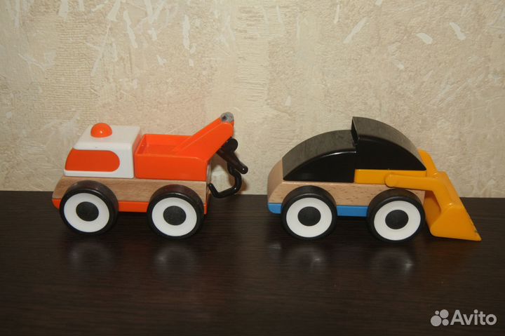 Игрушки-конструктор Duplo и Иkea