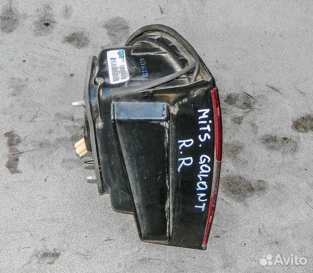 Фонарь правый Mitsubishi Galant 93-96 хетчбек