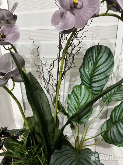 Композиция из искусственных цветов домашний декор