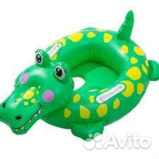 Надувной круг фламинго с вырезом для ножек