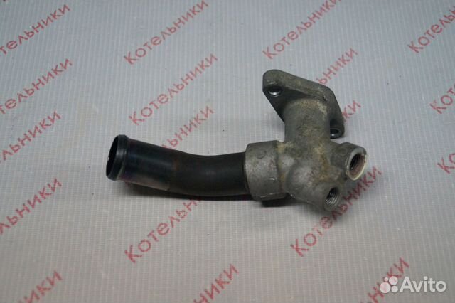 Nissan 14075-53J00 Фланец системы охлаждения