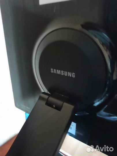 Офисный монитор samsung + клавиатура + мышка