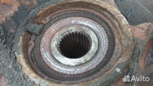 Ступица передняя правая ford kuga 1 (MUK08N901)