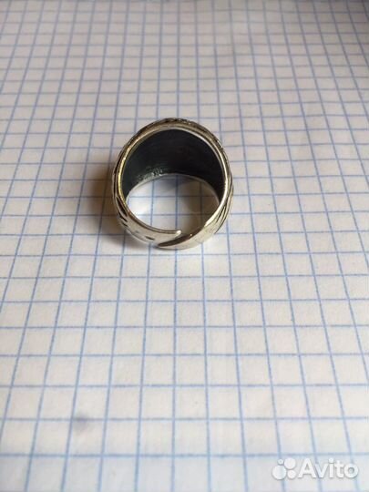 Серебряное кольцо