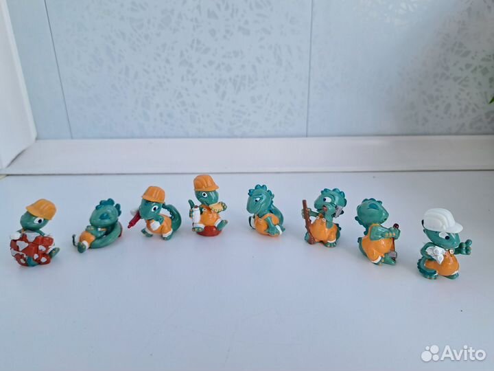 Киндеры из 90-х, акулы, бегемоты, динозавры