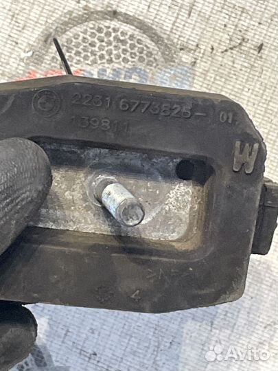 Подушка механической коробки передач 22316773825