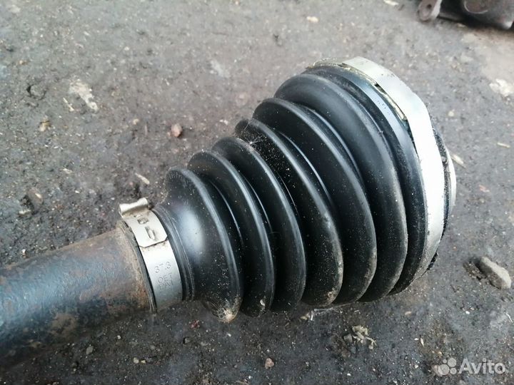 Привод передний левый Toyota Land Cruiser 200