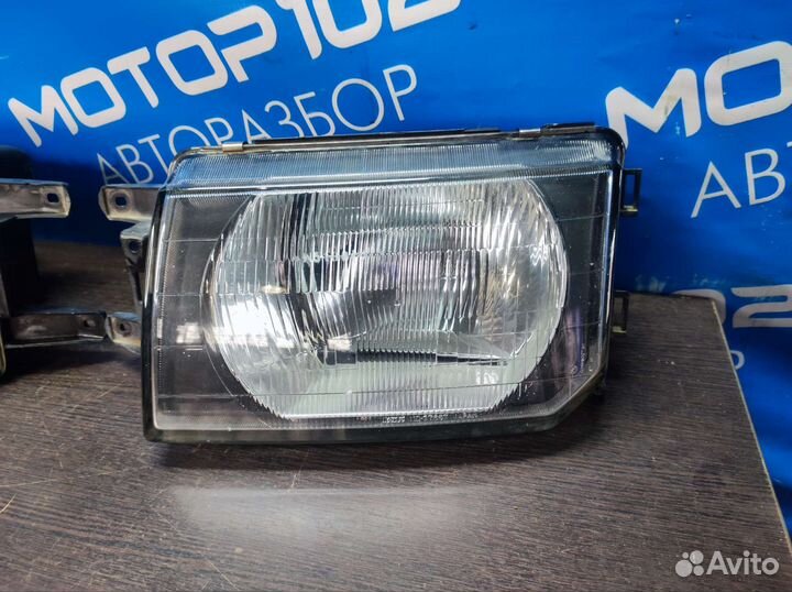 Фара Mitsubishi RVR 1