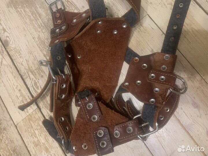 Кожанная шлейка для собак