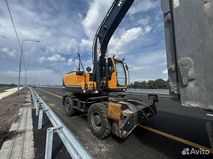 Экскаватор