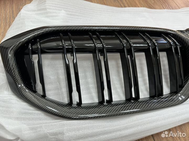 Решетки радиатора ноздри BMW G20 Lci рест карбон