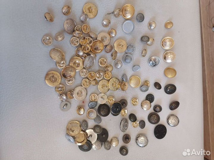 Пуговицы