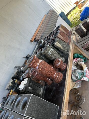 Вазы из гранита