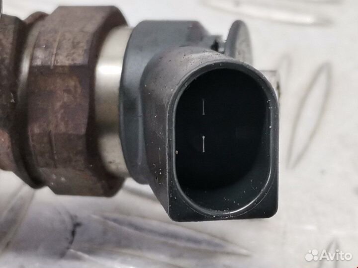 Б/У Б/У Форсунка дизельная электрическая 445110131