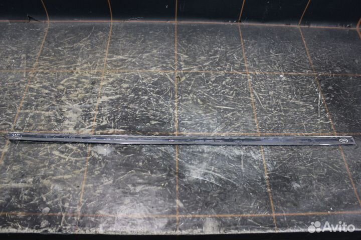 Молдинг двери передней- Mercedes-Benz GLK- X204