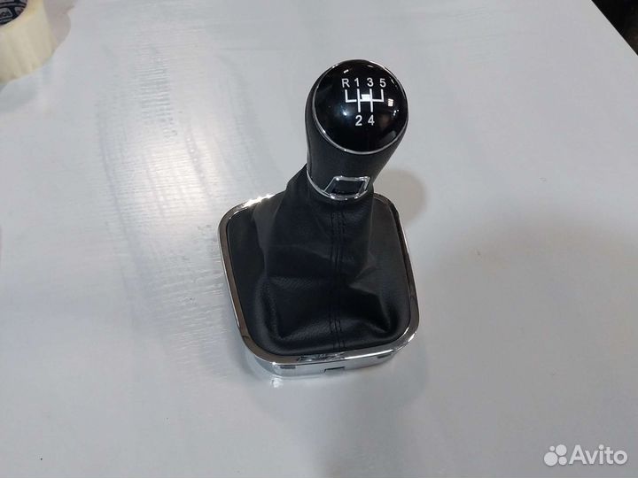 Ручка МКПП с чехлом Volkswagen Polo, пластик