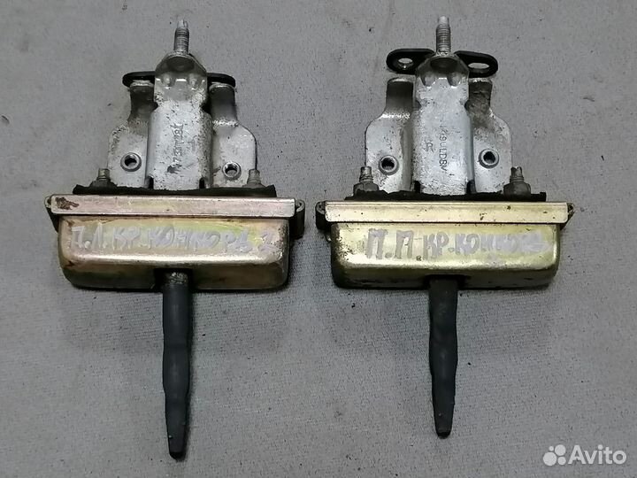 Ограничитель двери Chrysler Concorde 1998-2004