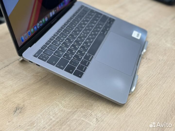 Apple MacBook Pro 13 2017 Core i5/ 8 RAM/ 128 SSD