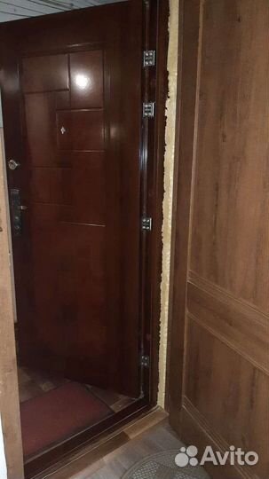 Дверь входная деревянная бу