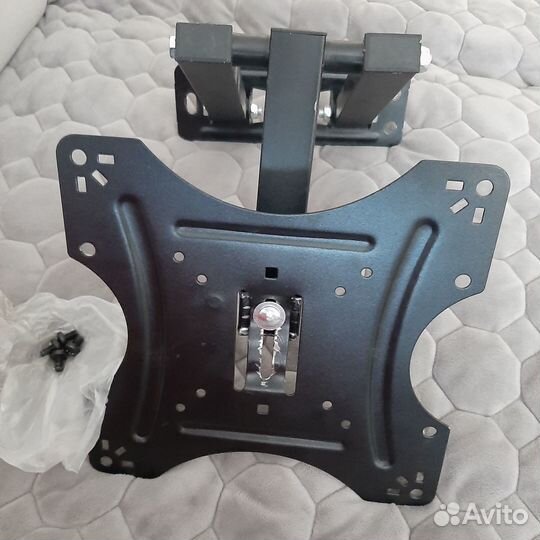 Кронштейн для телевизора поворотный