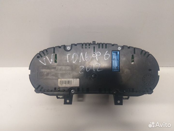 Панель щиток приборов Volksvagen Golf VI