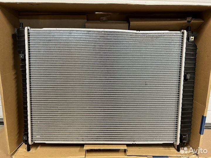 Радиатор охлаждения на Opel Antara