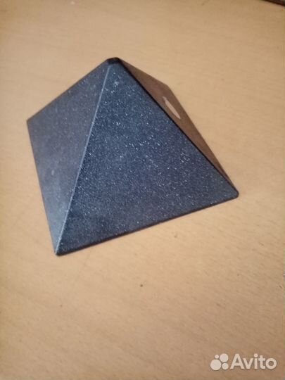 Пирамида шунгитовая