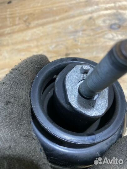 Подушка двигателя Volkswagen Touareg 7LA BAR 2008