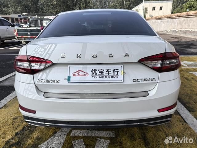 Skoda Octavia 1.5 AT, 2021, 33 000 км