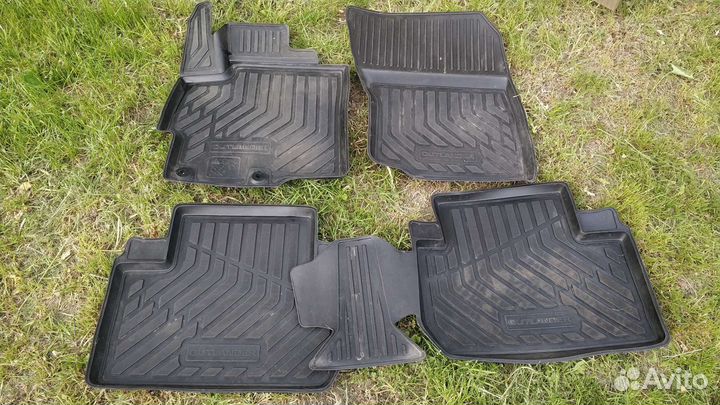 Коврики резиновые в салон для Mitsubishi Outlander